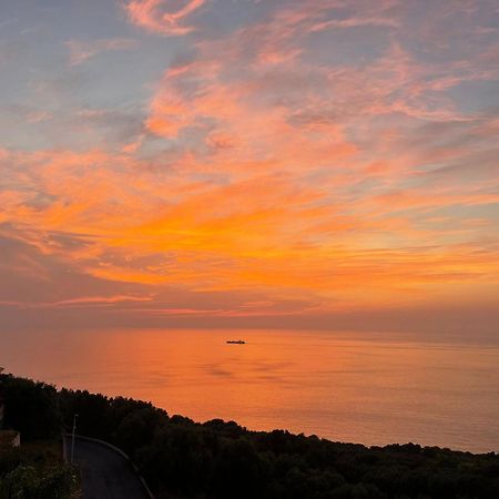 Appartamento La Terrazza di Rovaglioso Palmi Esterno foto