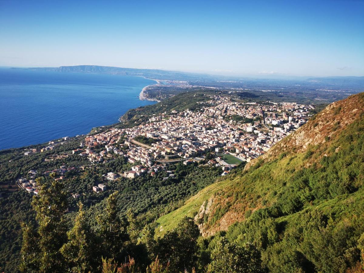 Appartamento La Terrazza di Rovaglioso Palmi Esterno foto